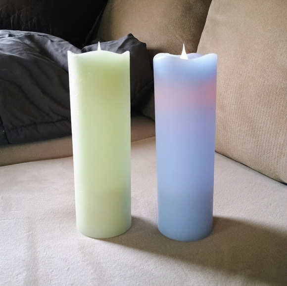 2 real wax flickering battery candles with timer. - Picture 3 of 7